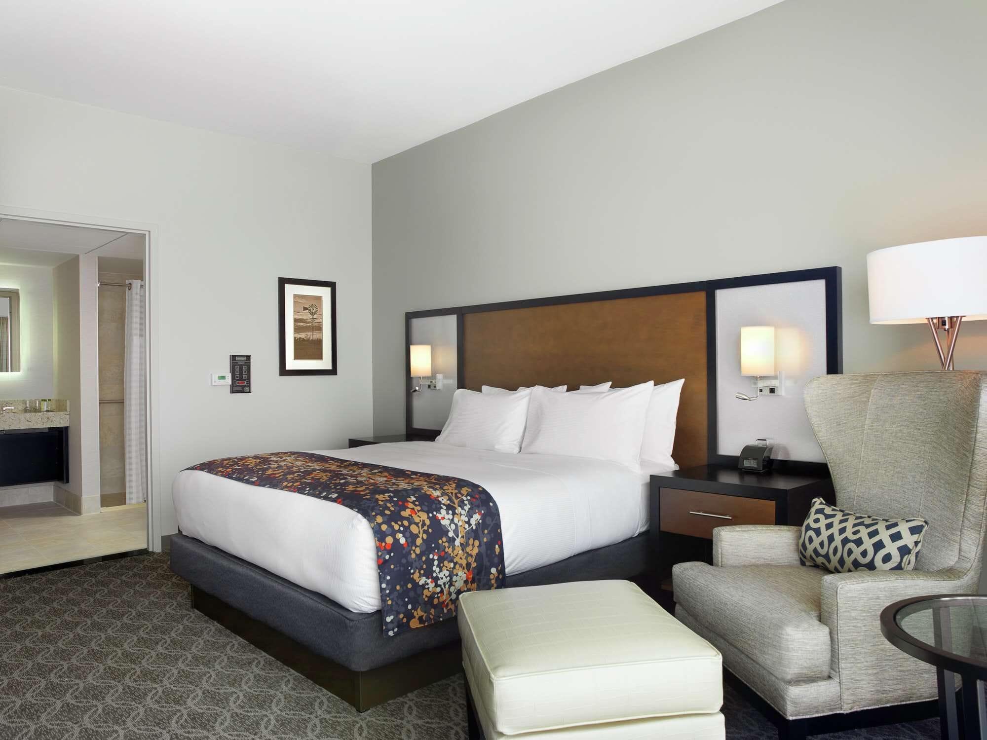 Doubletree By Hilton Hotel Cedar Rapids Convention Complex Exteriör bild