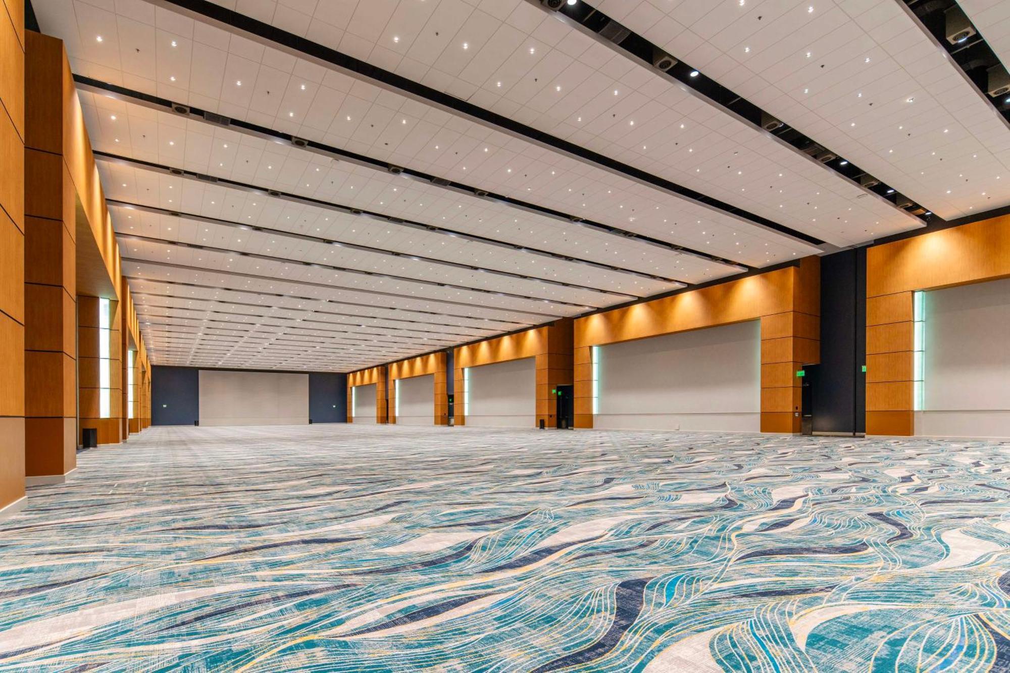 Doubletree By Hilton Hotel Cedar Rapids Convention Complex Exteriör bild