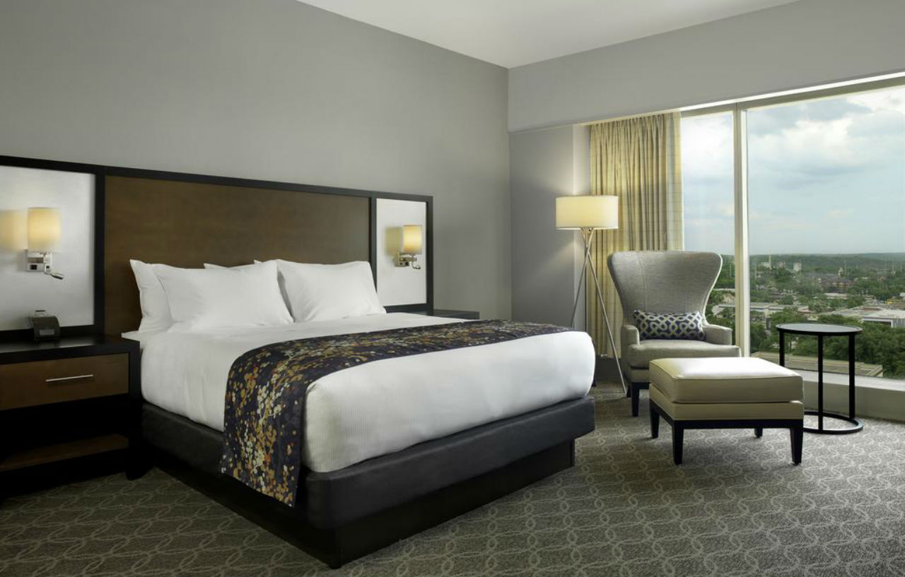 Doubletree By Hilton Hotel Cedar Rapids Convention Complex Exteriör bild